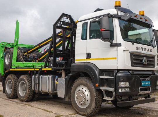 Автомобиль — хлыстовоз на шасси SITRAK C7H 6×4 ZZ3256V384ME
